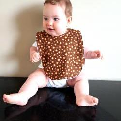 baby bib stars brown 